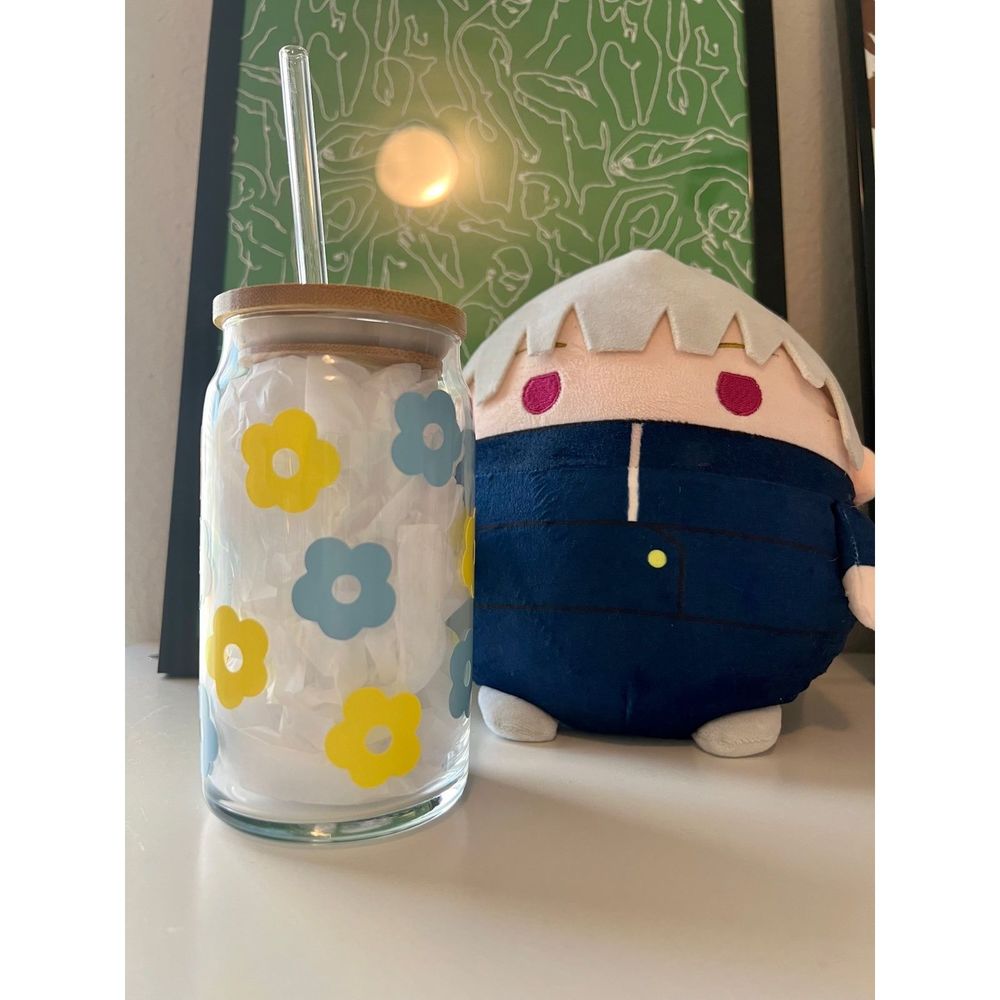 Coffee cup Glass beer can Daisy